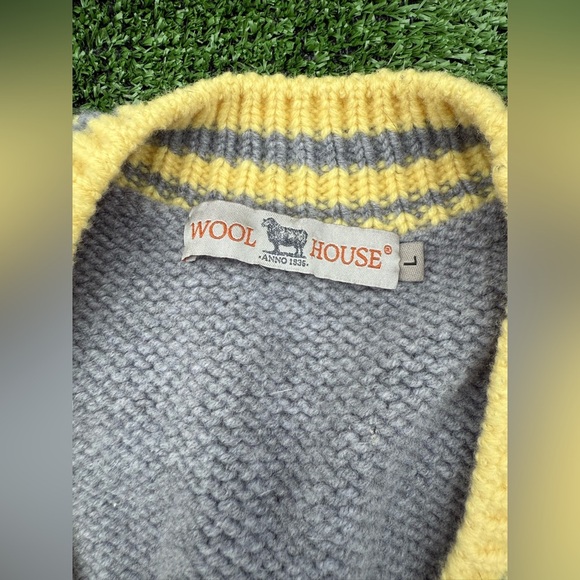 Wool House Gray and Yellow Men's Sweater Vest, Cashmere and Merino Wool size L - Picture 4 of 8